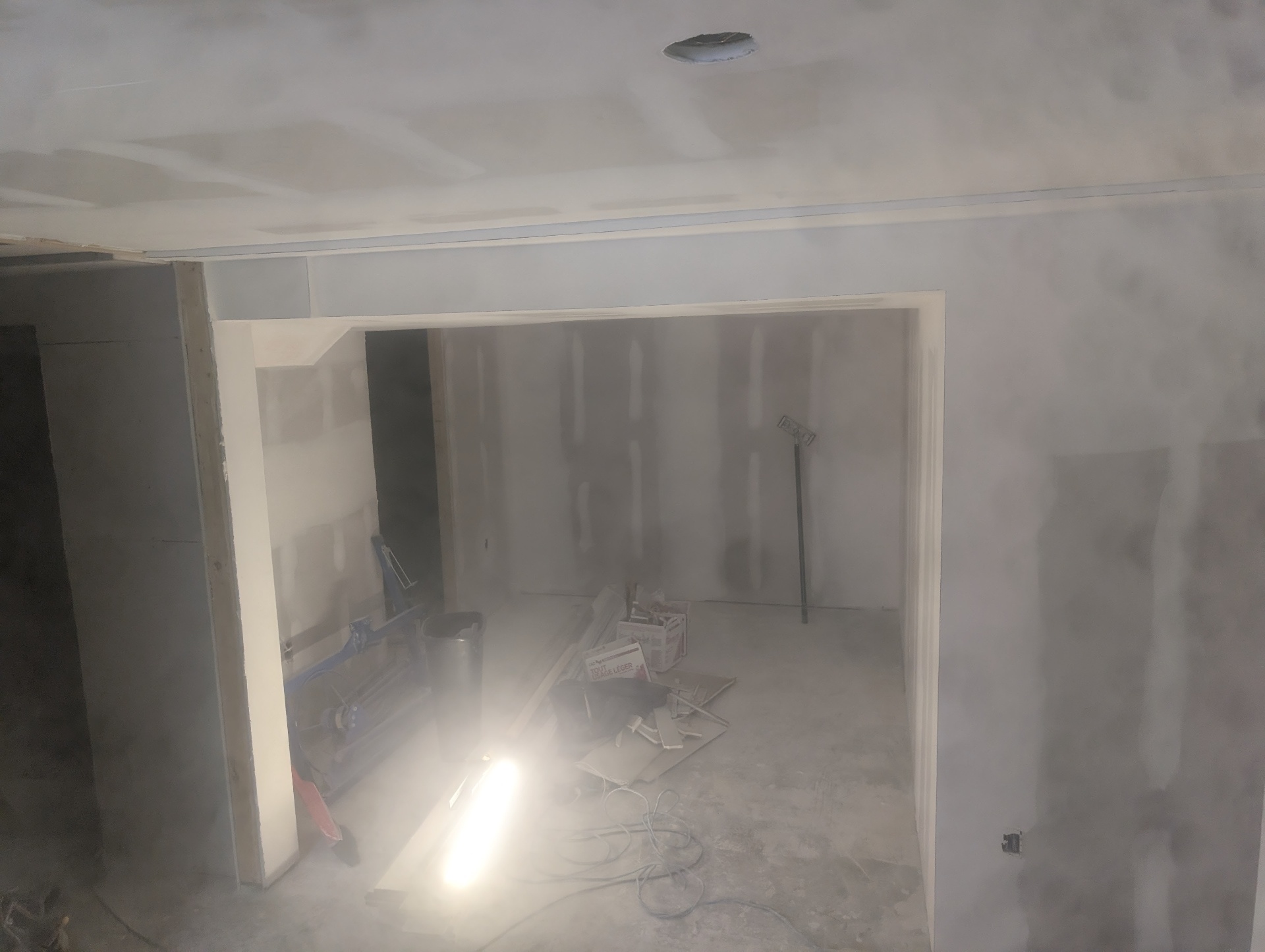 Wide Interior Opening — Grimsby